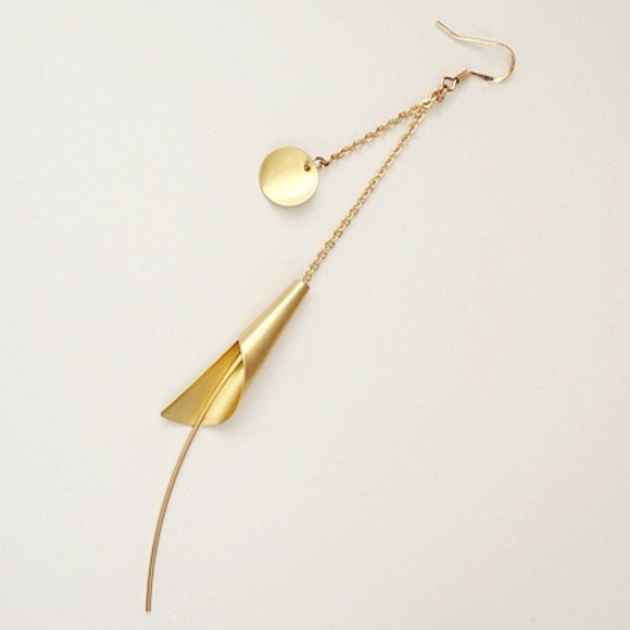 Original Design Brass Calla Lily Windchime Earring - Picture 3 of 6